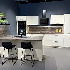 DWK 118 Magnolie kombiniert mit dunklem Holzdekor