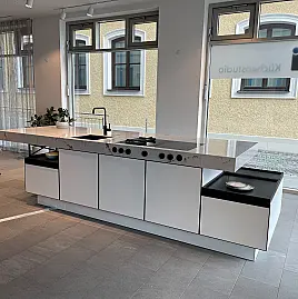 Poggenpohl Plus Modo + Silstone Versailles Ivory