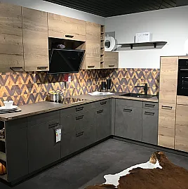 Küche Grau Matt mit Holz moderne Ausstellungsküche Beton Terragrau Eiche Havanna NB