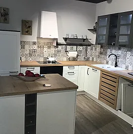 Landhausküche Weiß mit Holz Akzente Eiche NB inkl. E-Geräte L-Form Küche modern ausgestattet