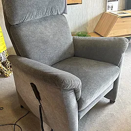 Wir verkaufen unseren hochwertigen TV-Sessel mit Relax-Funktion