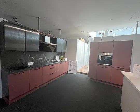 Zwei Küchenzeilen SCALA Amarant HK1254 - Zwei Küchenzeilen SCALA Amarant HK1254