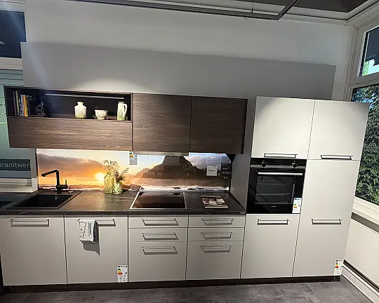 Fronten Platingrau, Dekton-Arbeitsplatte Laurent, 3,6m - Nolte Manhattan Uni
