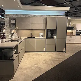 Mondo Esilia Taupe/ Seega Basalt Taupe - Nobilia Easytouch/ Stone Art Basalt Taupe