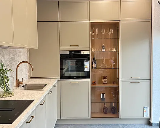 Moderne L-förmige Küche - Systemat AV 5065