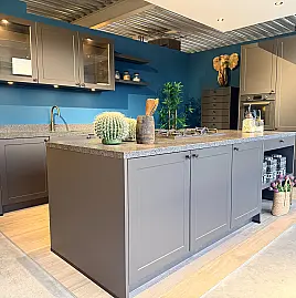 Pronorm showroomkeuken met eiland - Bertazzoni & Quooker