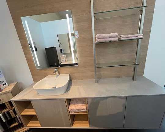 Badmöbel - Badezimmer in Steinoptik inkl. Waschtisch und Armatur