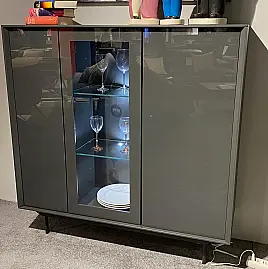 Schickes Highboard