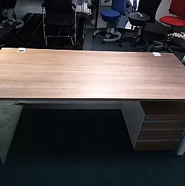 Schreibtisch + Rollcontainer