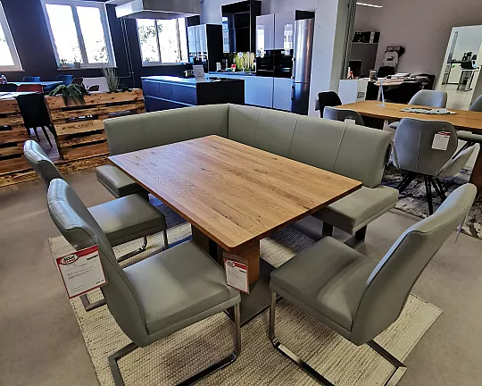 Moderne Sitzgruppe mit Holztisch - Schiebeplattentisch Cora + Eckbank Cora + 3x Schwingstühle Colorado