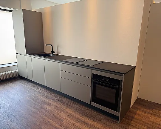 Designzeile mit bester Ausstattung - Gaggenau | Liebherr | Neff - Light Bronze