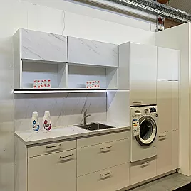 Nobilia Küchenzeile Hauswirtschaftsraum (Nur Holzteile, Armatur und Spüle!)