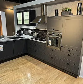 Lotus Graphit mit SMEG Ausstattung