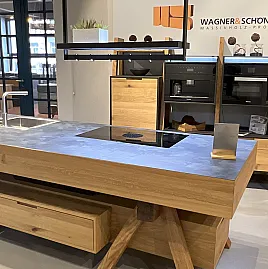 Massivholzküche in Eiche mit Zeile und Insel