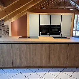 Trendige & schicke Küchenzeile mit Insel