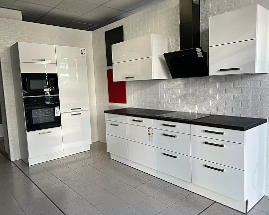 Neue Moderne Einbauküche, Küche Weiß Hochglanz, komplett mit neuen Elektrogeräten. - Eco Hochglanz Weiß