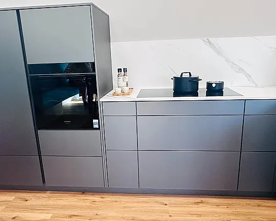 XXL Korpushöhe, besonderer Glanz mit Polymerglas steingrau metallic - AV 5015 Steingrau metallic Polymerglas