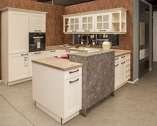 Landhausküche im neuen Design - Windsor Lackkonzept nolte Küchen in magnolie