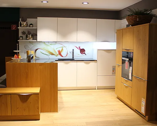 U-Küche großzügige Wohnküche zum Wohlfühlen - Glasline Matt Eiche Natur