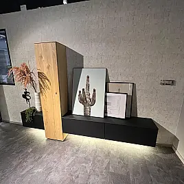 Exklusive Wohnwand / Sideboard / TV-Board - Hochschrank mit Echtholz Furnier- indirekte LED-Beleuchtungen
