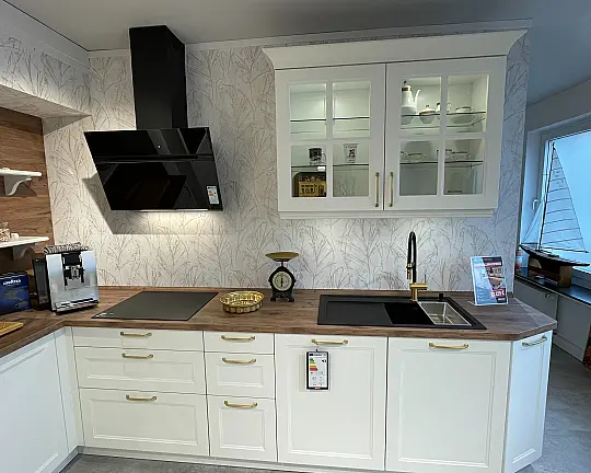 Landhausküchen als günstige Musterküchen kaufen