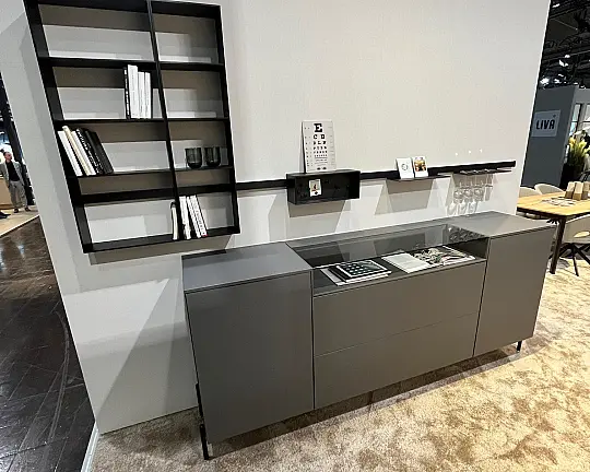 Elegantes zeitloses Sideboard / Mediaboard - tolles Relingsystem mit indirekter LED Beleuchtung - Exklusives Messestück wieder original verpackt - Senso Lack Schiefergrau premium matt