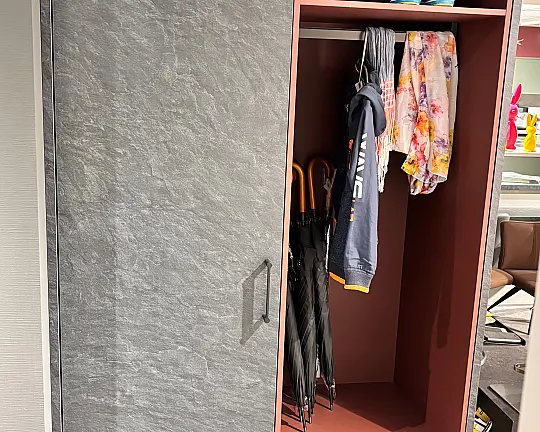 Elegant, zeitlos - "Elba" Garderobe Alvaro Schiefer Nachbildung, Indischrot samtmatt