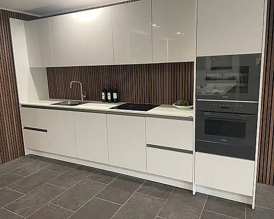 Musterküche - SLC lotusweiss glänzend