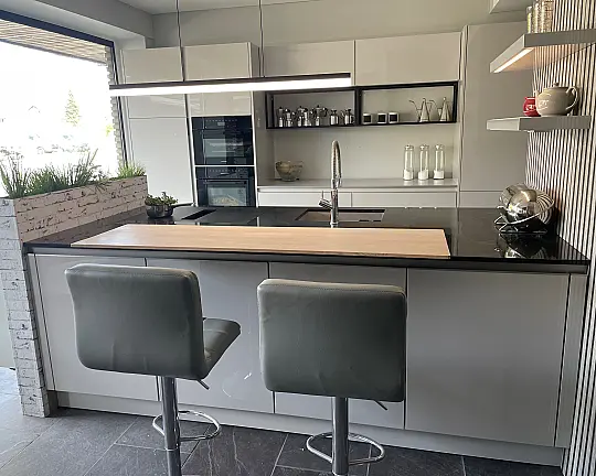 Musterküche - Musterküche SieMatic SLC Sterlingrau glänzend grifflos