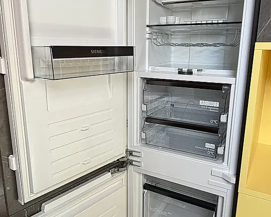 Siemens studioLine iQ700 Einbau-Kühl-Gefrierkombination - KI86FHDD0