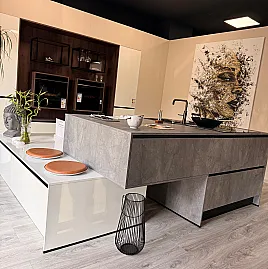 Einzigartige Zeile mit attraktiver Insellösung