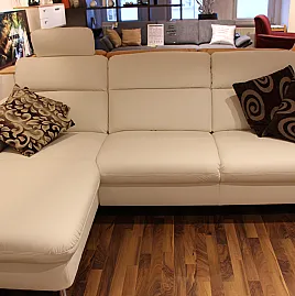 Moderne edle Couchgarnitur in weiß
