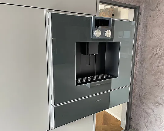 Kaffee-Vollautomat Serie 400 - Glasfront in Gaggenau Anthrazit - CM450102
