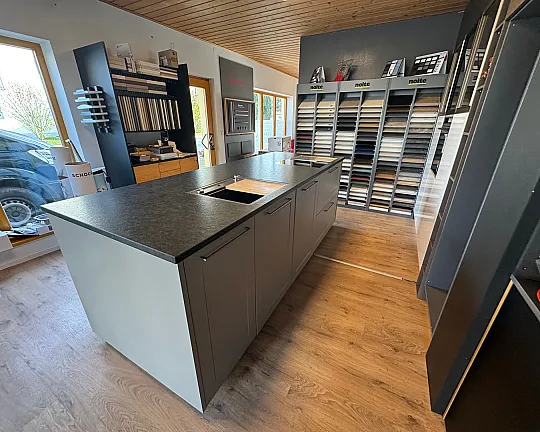 Kücheninsel mit Steinplatte incl. Spüle und Muldenlüfter Bora Classic 2.0 - Frame Lack Lava Softmatt