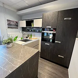 Moderne grifflose Küche mit UV Lack Hochglanz