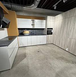 Abverkaufsküche Schüller Sorrento Plus in Muschelweiß HG