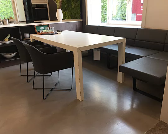 Tisch in schlichtem Design (1800x900mm) / 37% Rabatt zu UVP - KFF - Tisch AXIDA 1800