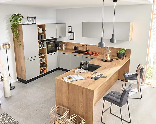 moderne Küche in U-Form inkl. Siemens Einbaugeräte - Serie 3086