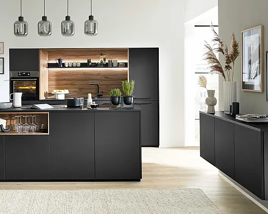 moderne mattschwarze Einbauküche mit Sideboard und Geräten - Serie 3103
