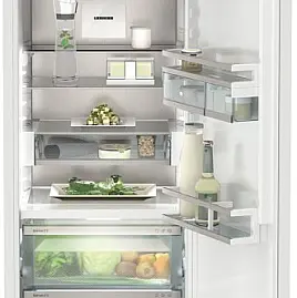 Einbaukühlschrank mit BioFresh Zone und Gefrierteil 1395 mm hoch