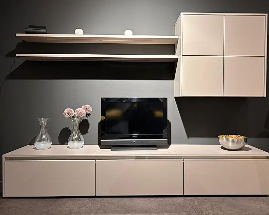 Elegante, zeitlose Wohnwand - "Biella" Wohnwand Trüffelbraun satin