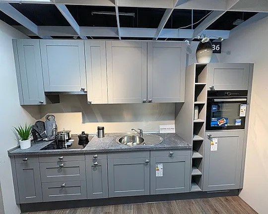 Moderne Landhausküche Einzeilig - 5-teilige Rahmenfront Platingrau