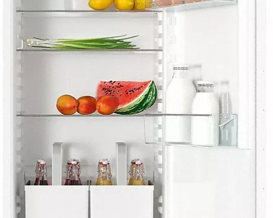 Einbau-Kühlschrank für die perfekte Getränkelagerung, dank Flaschen-Komfortauszug. - K 37252 iD