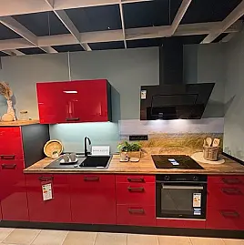 Küchenzeile Modern mit Glasrückwand