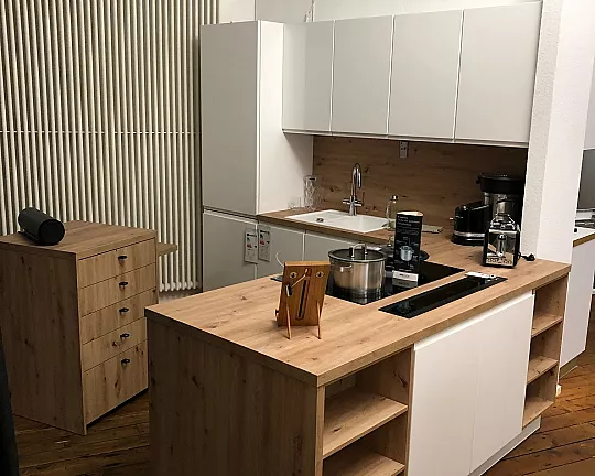 Moderne L-Küche mit Block - Tessa T10 351 Weiß Hochglanz