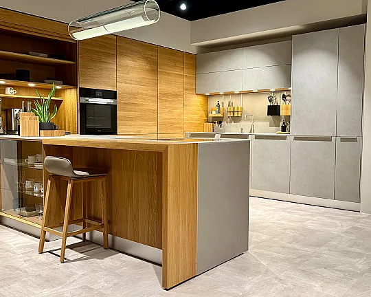 Massivholzküche in U-Form - linee Küche