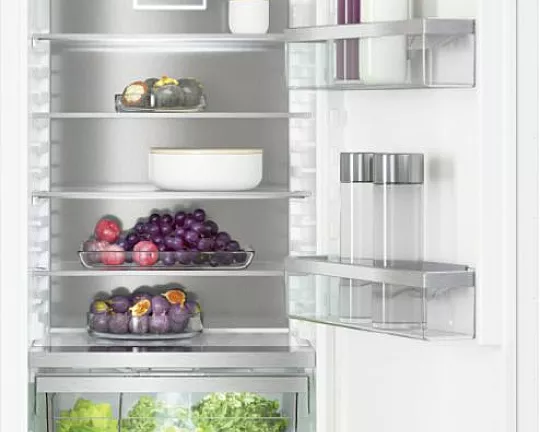 Einbaukühlschrank mit Gefrierfach (integrierbar, EEK D, 277 l Nutzinhalt, FrischeZone, Display, Smart Home, 177 cm hoch, 55,9 cm breit) - K 7774 D