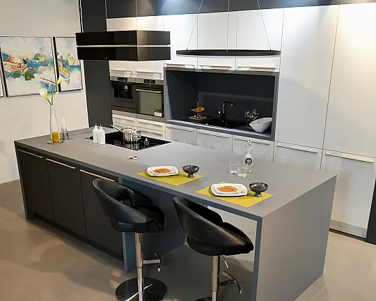 Luxus SieMatic SC45 Designküche mit Lapitec Keramik & Premium-Geräten – über 35.000 € Preisvorteil - SC45