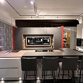 zeitloser moderner Küchen-Block in Schiefergrau