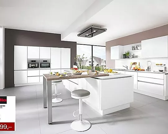 Witte greeploze keuken met kookeiland - Nobilia N-Line 615 Laser Premium Wit